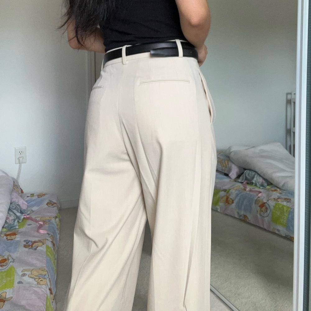 Uniqlo Cream Pleated Wide Leg Trousers - Picture 4 of 5